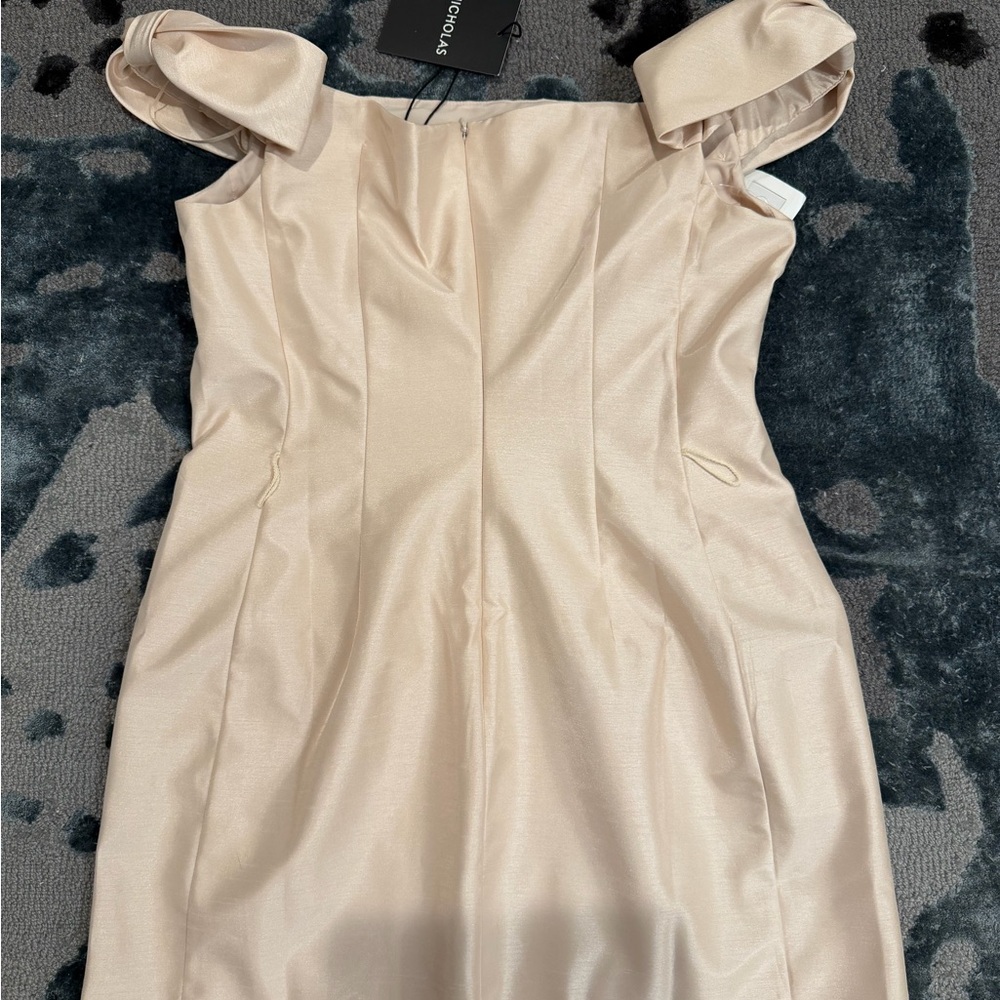 NICHOLAS Elegant Backless Off-Shoulder Dress in Cream - Picture 5 of 8